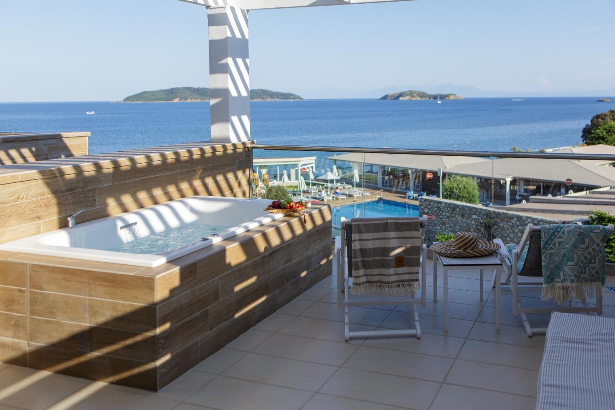 Kassandra Bay Resort, Suites & Spa Katsaros  Экстерьер фото