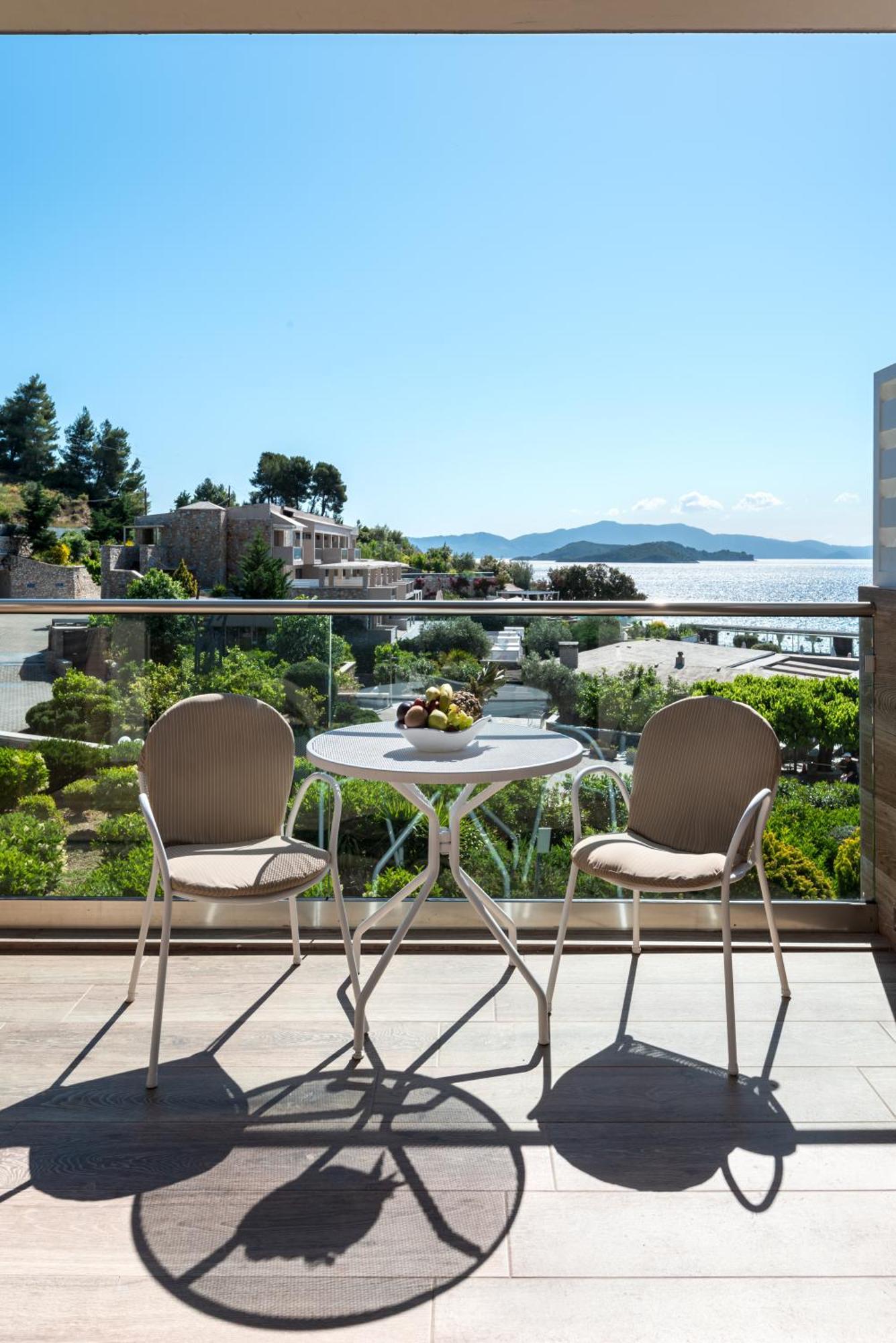 Kassandra Bay Resort, Suites & Spa Katsaros  Экстерьер фото